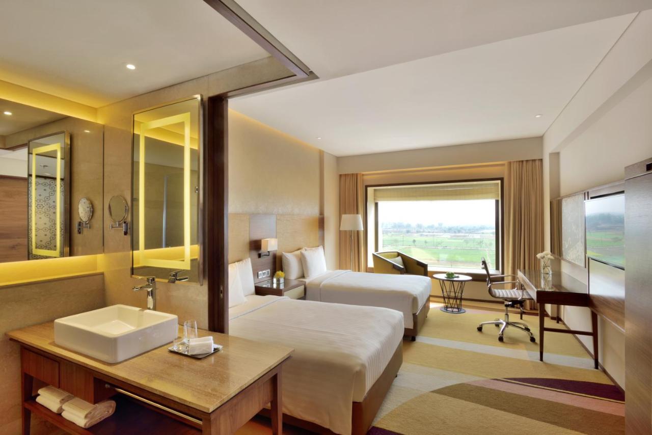 Hotel Courtyard By Marriott Raipur Exterior foto