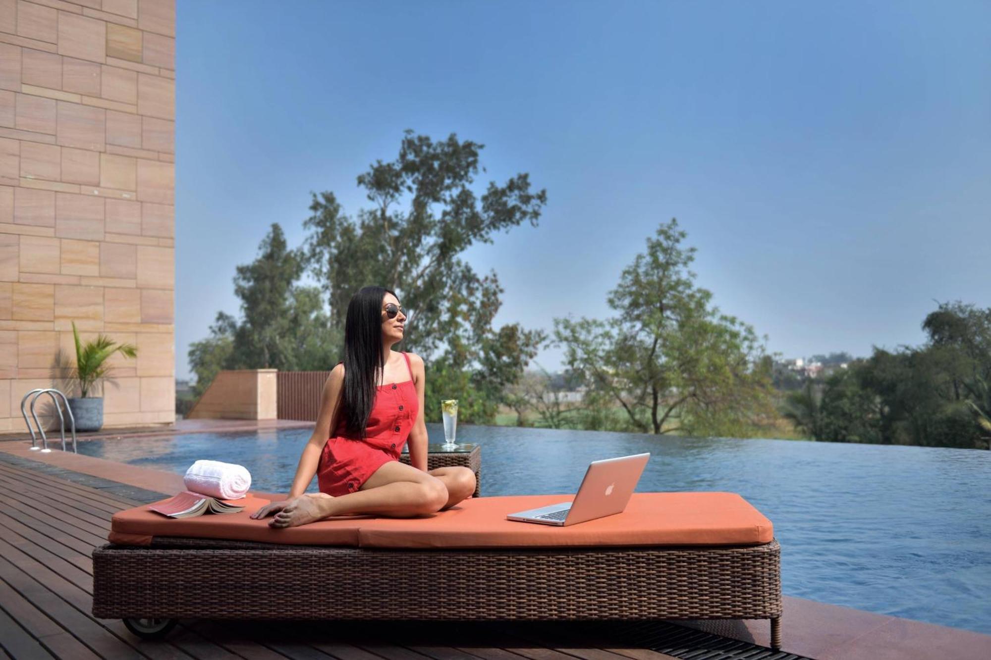 Hotel Courtyard By Marriott Raipur Exterior foto
