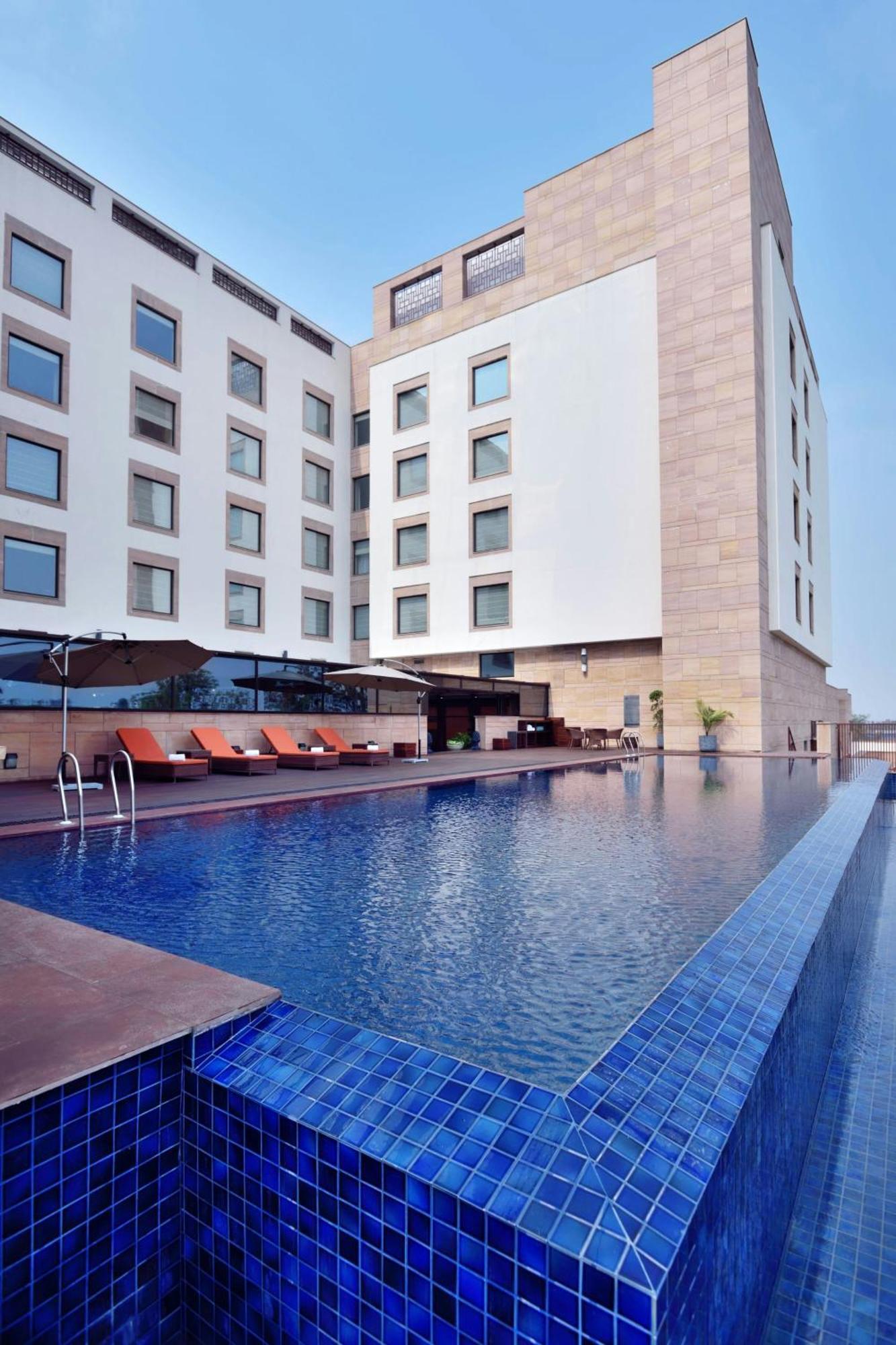 Hotel Courtyard By Marriott Raipur Exterior foto