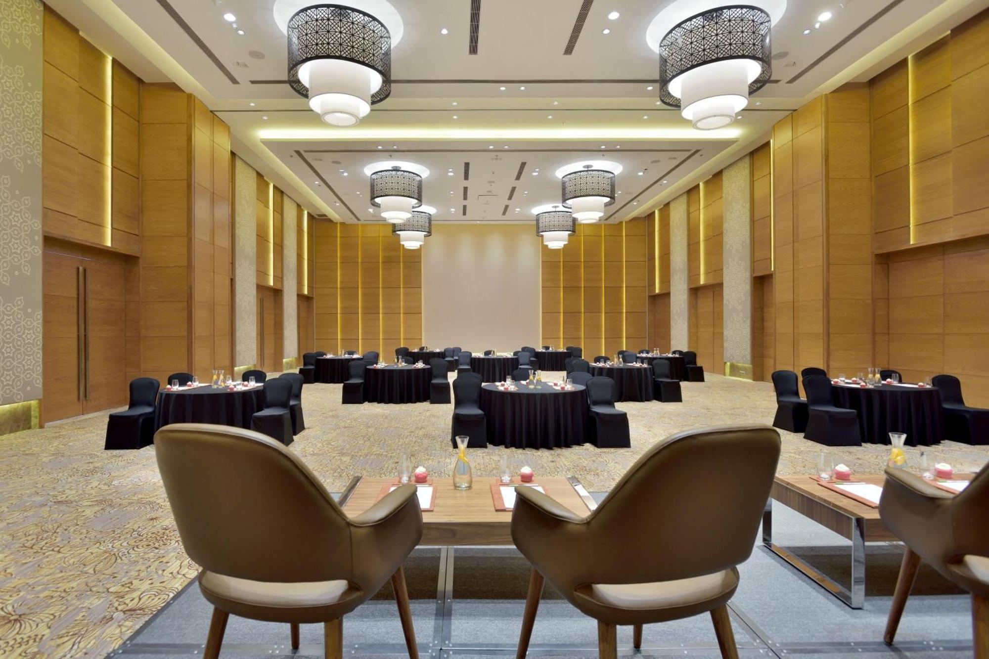 Hotel Courtyard By Marriott Raipur Exterior foto