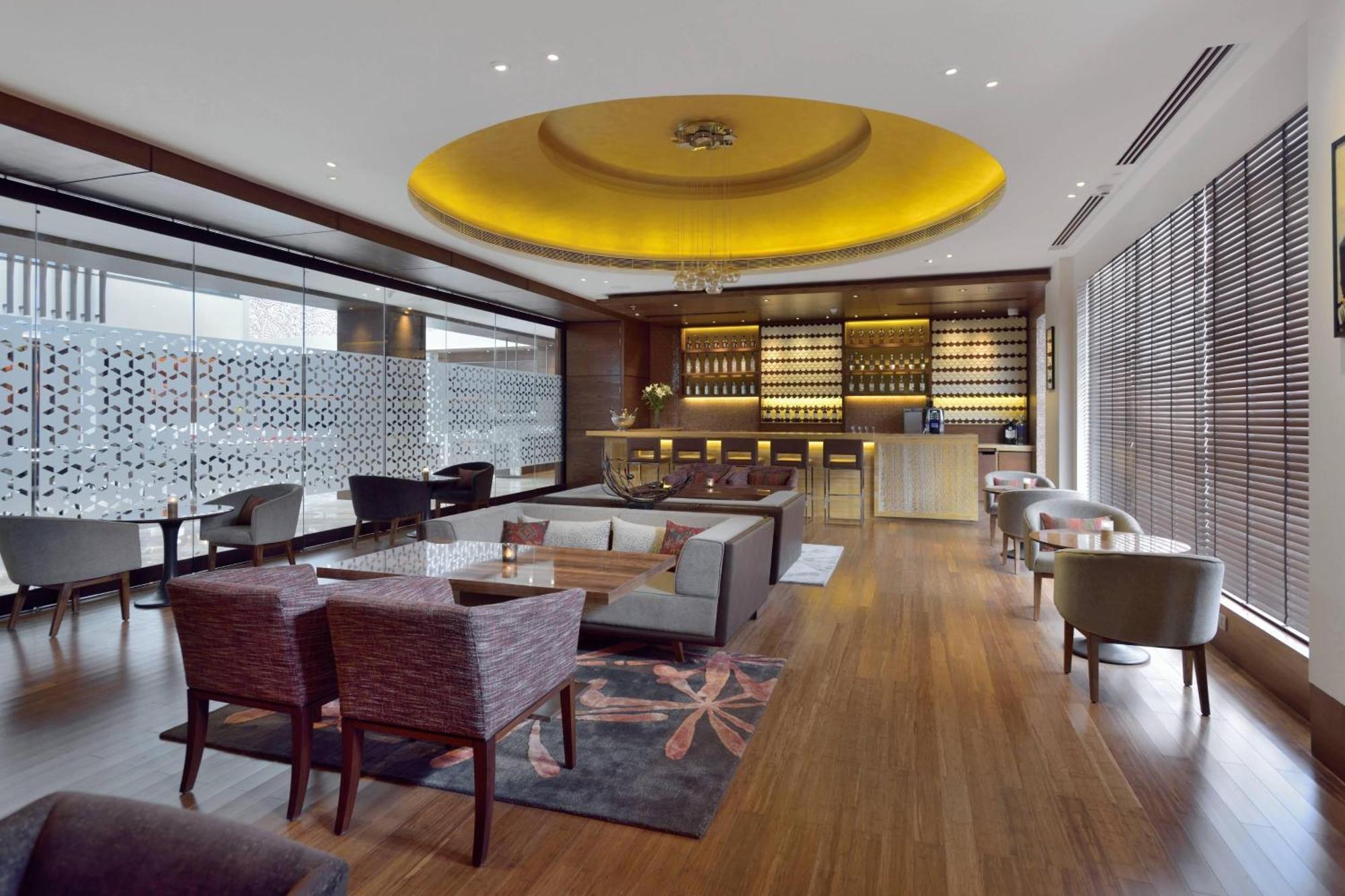 Hotel Courtyard By Marriott Raipur Exterior foto