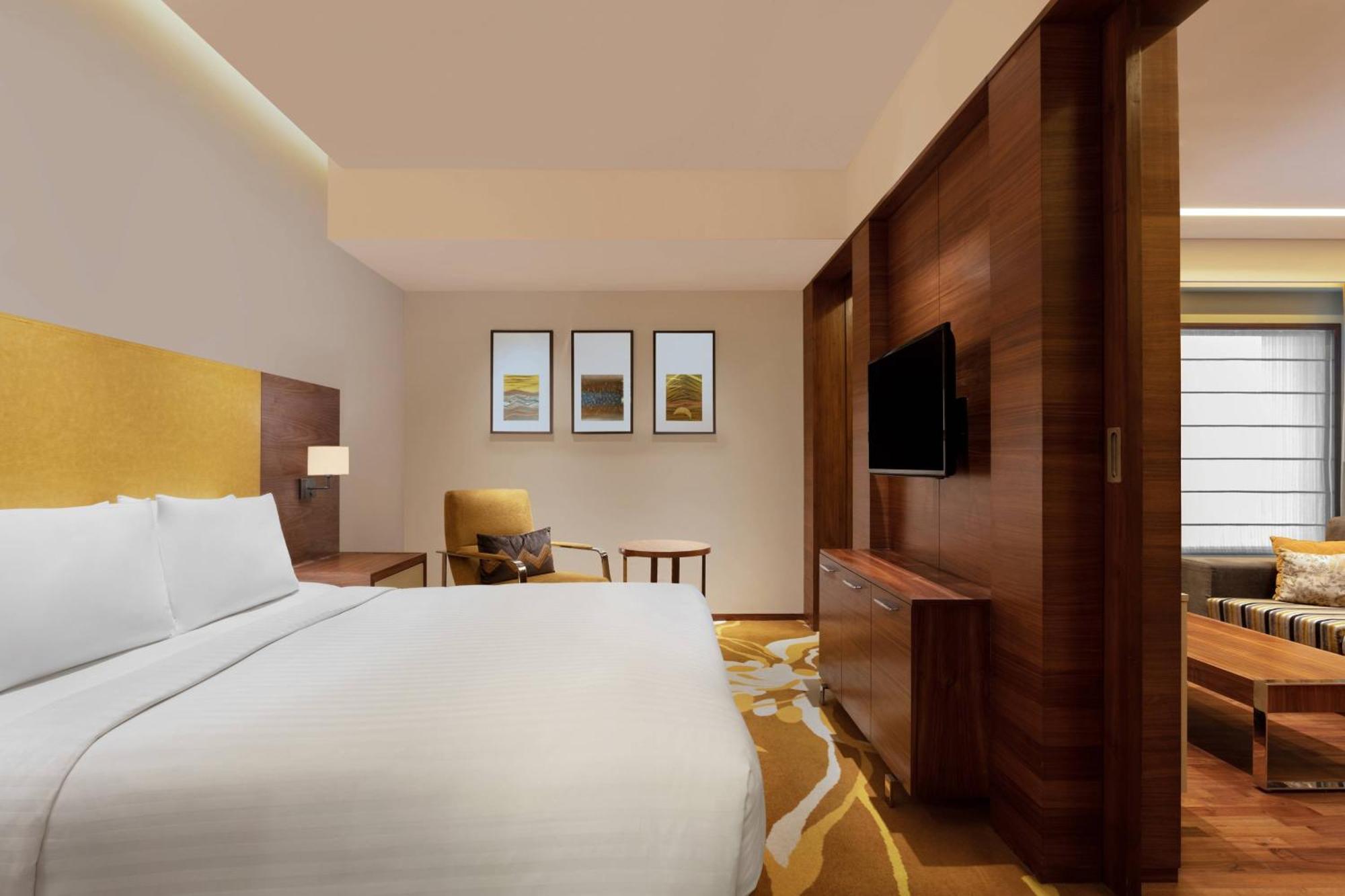 Hotel Courtyard By Marriott Raipur Exterior foto
