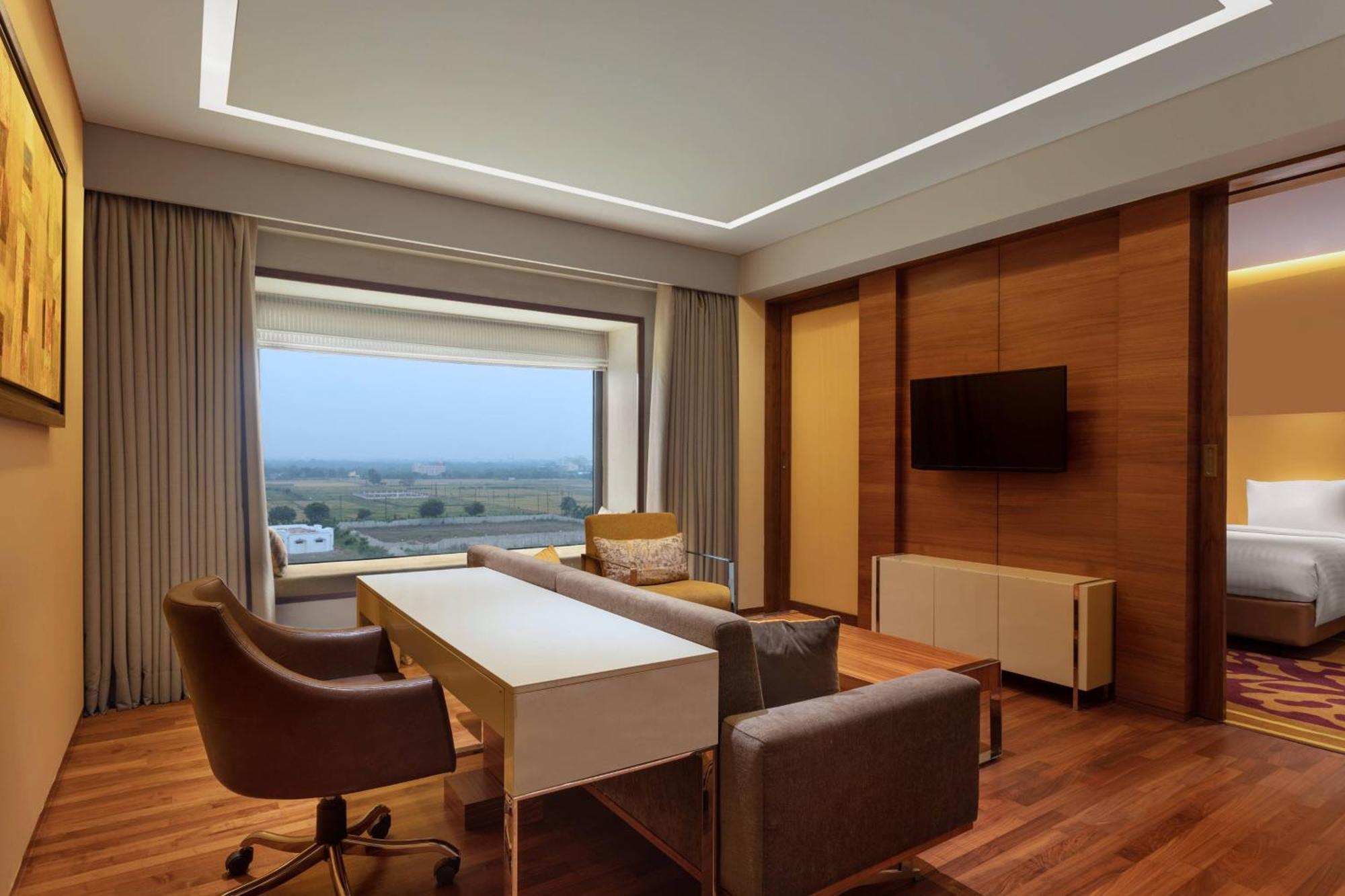 Hotel Courtyard By Marriott Raipur Exterior foto