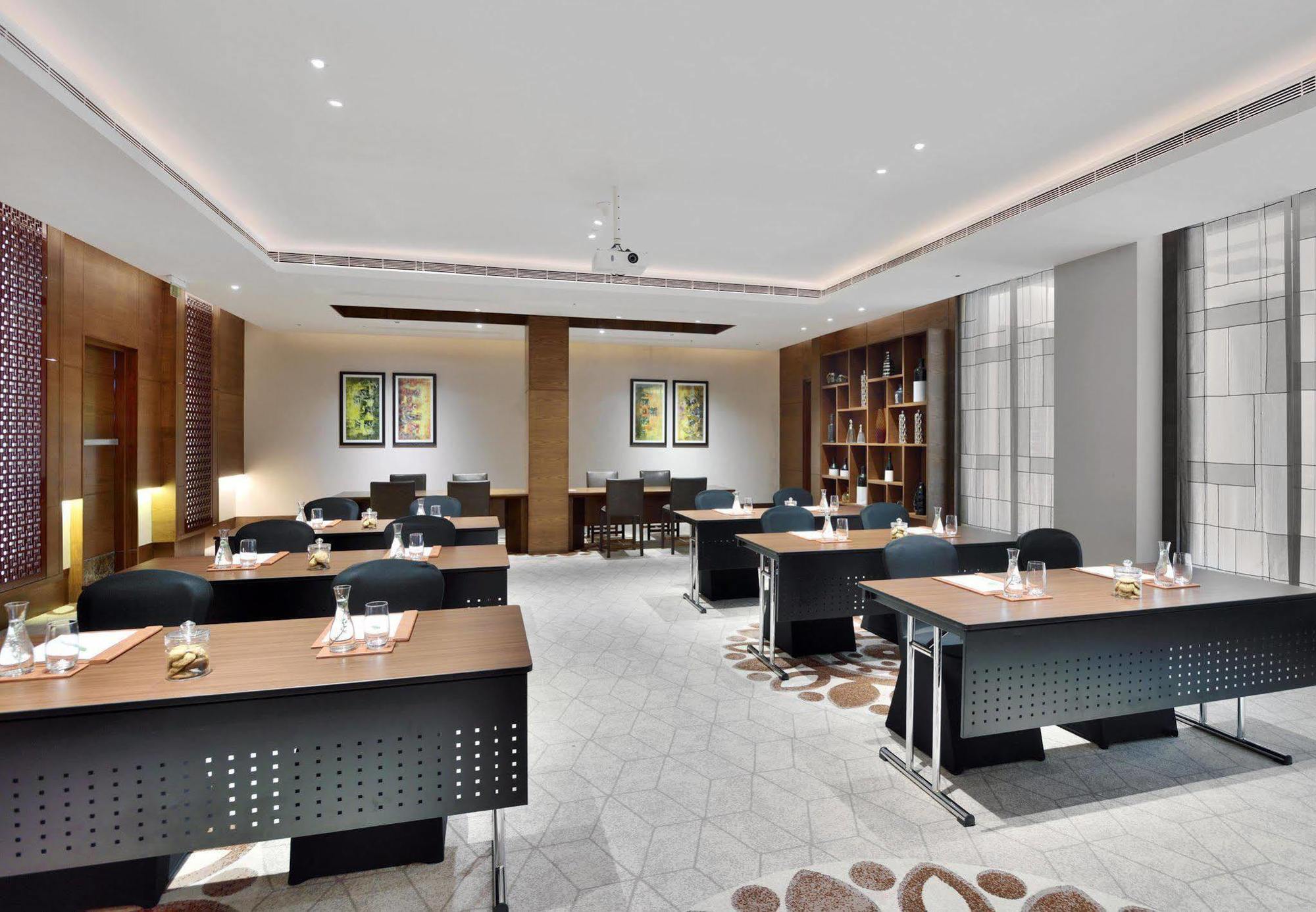 Hotel Courtyard By Marriott Raipur Exterior foto